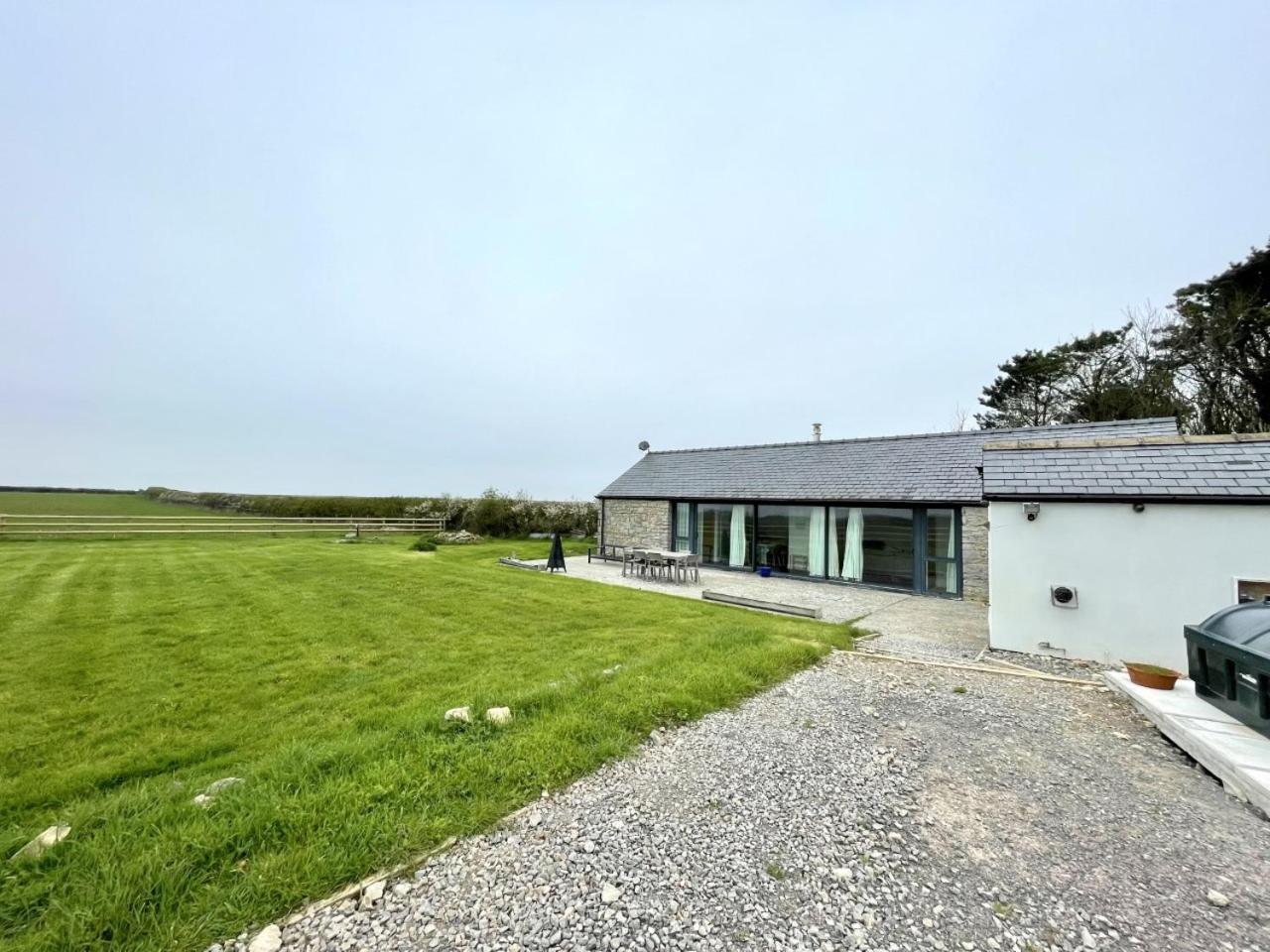 Cosy Barn With Views In Wick Vale Of Glamorgan Extérieur photo